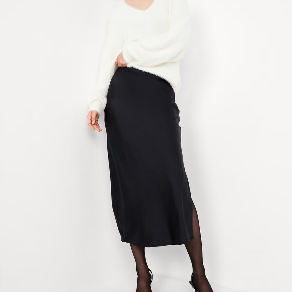 Old Navy High-Waisted Satin Midi Slip Skirt Black Size Medium
